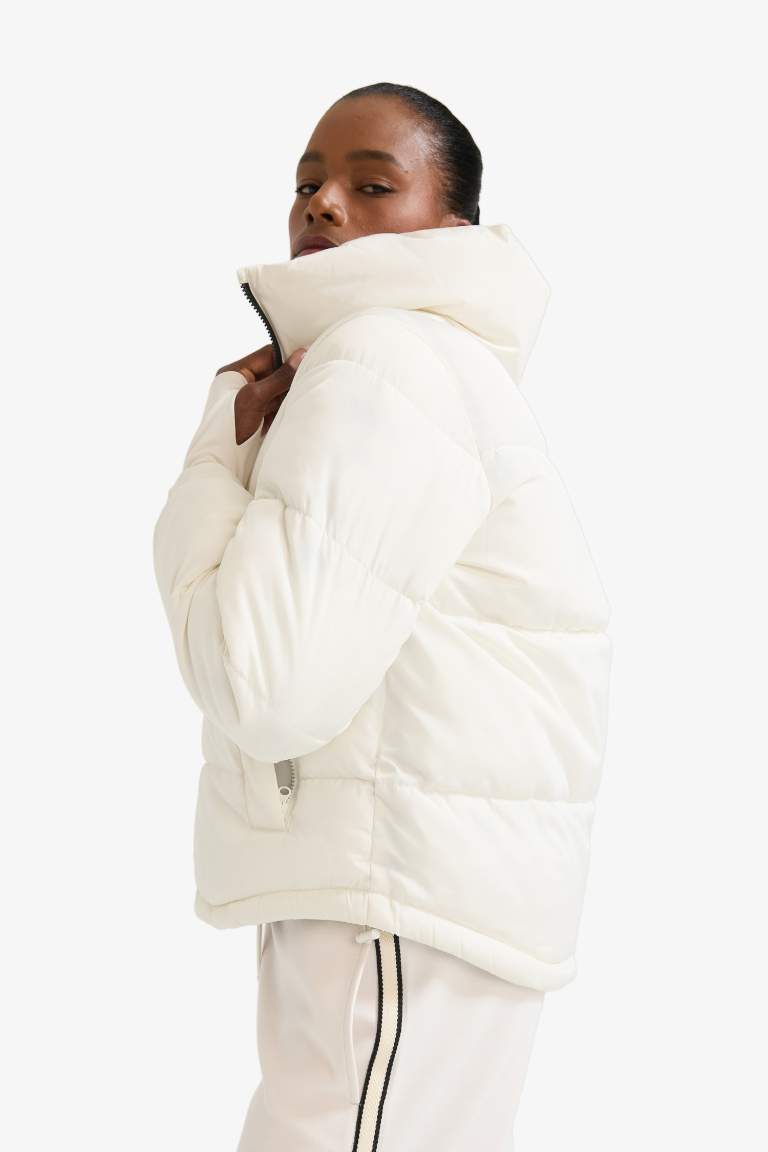 DeFactoFit Su Geçirmez Regular Fit Fermuarlı Mont