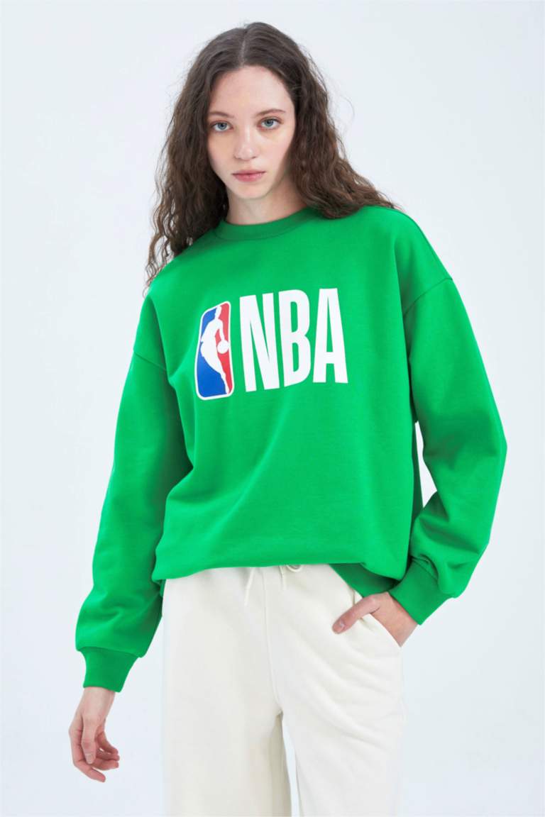 Green WOMAN NBA Licensed Long Sleeve Sweatshirt 2732785 DeFacto