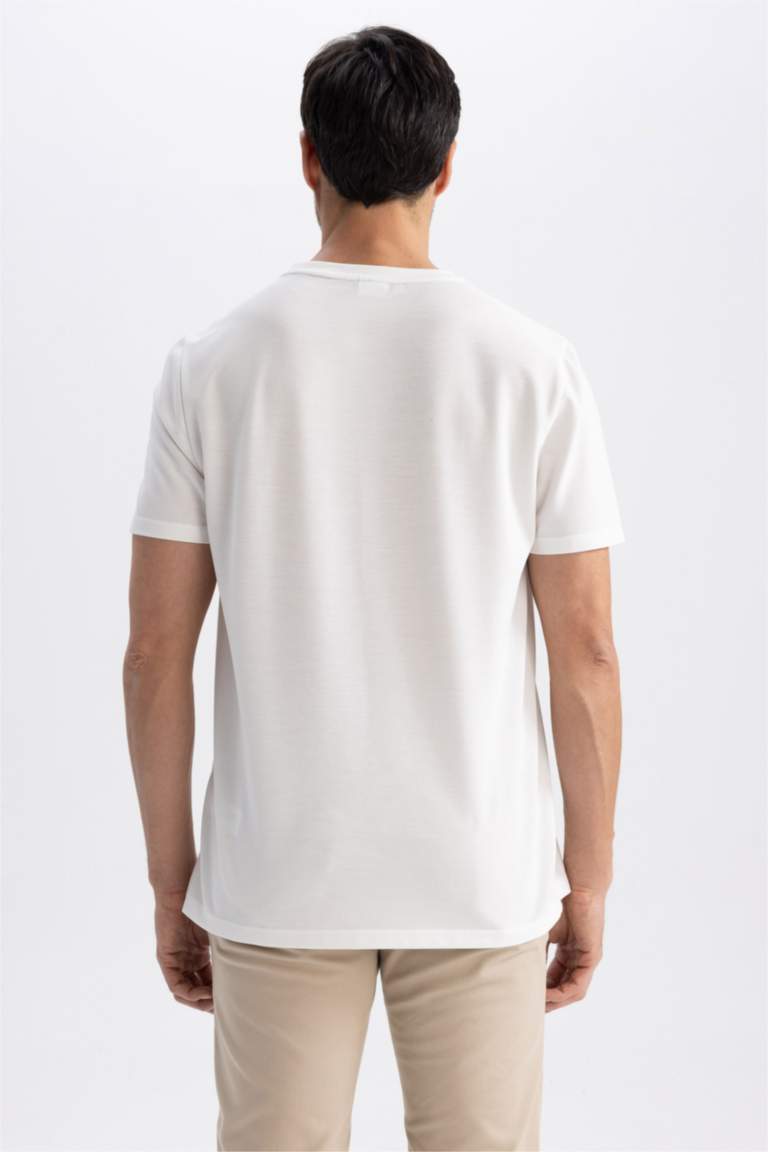 White MAN Regular Fit Crew Neck T-Shirt 2794492 | DeFacto
