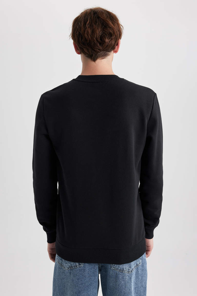 Black MAN Slim Fit Printed Sweatshirt 2702764 | DeFacto