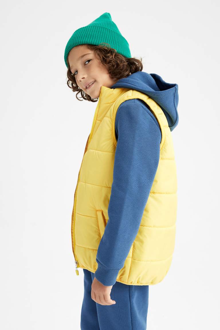 Boy High Neck Vest