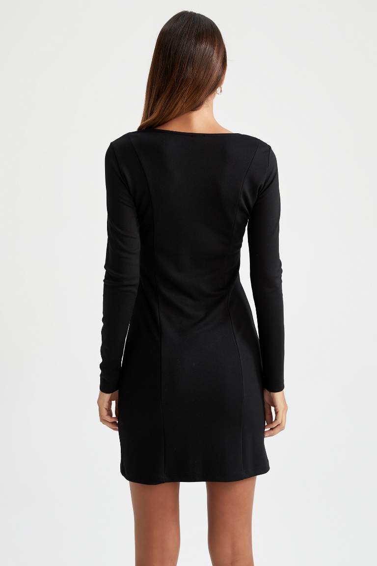 Bodycon Vücudu Saran Kare Yaka Uzun Kollu Mini Elbise
