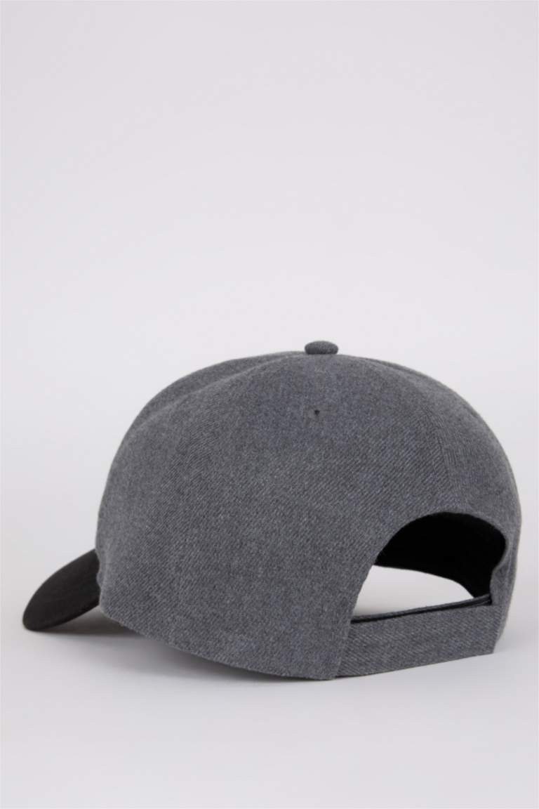 قبعة كاب رجالي مطرز