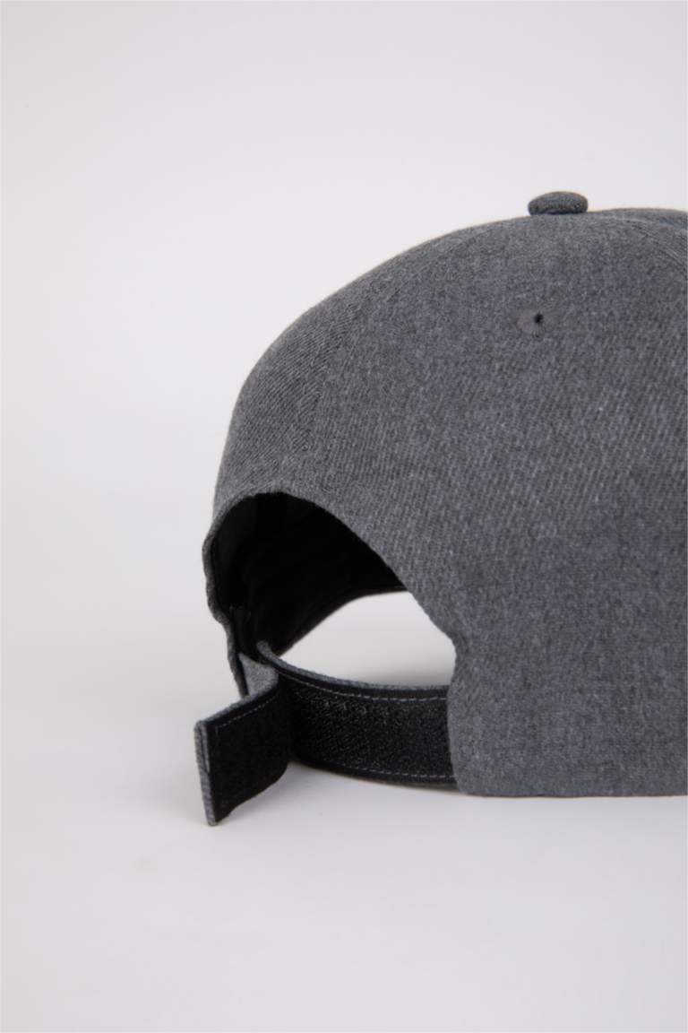 قبعة كاب رجالي مطرز