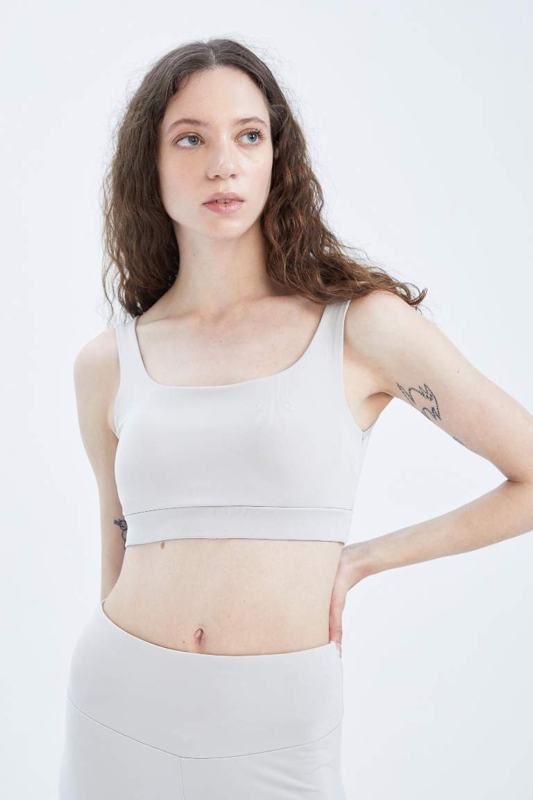 DeFactoFit Crew Neck Sports Heavy Fabric Bra