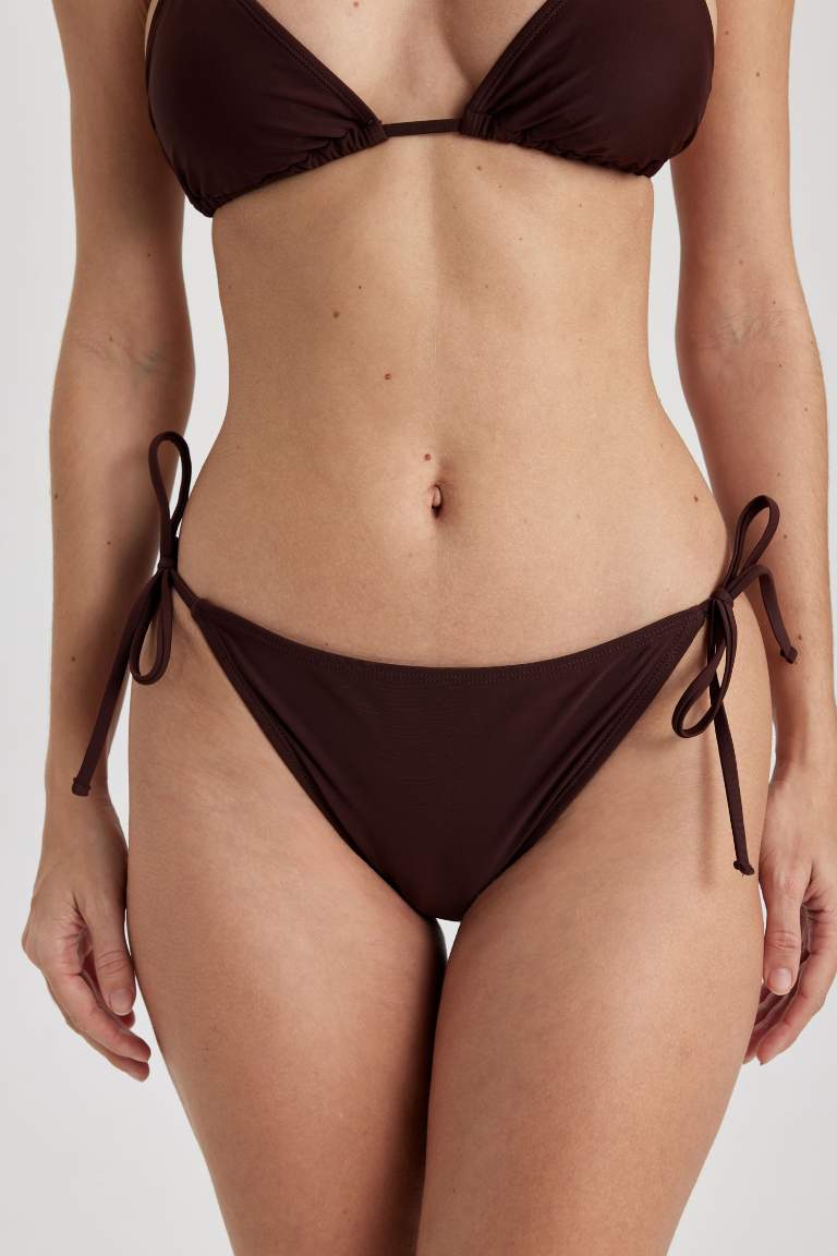 Bas de Bikini Coupe Régulière de Fall In Love