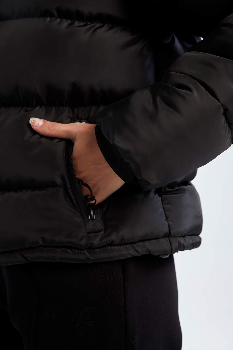 DeFactoFit Regular Fit Su İtici Rüzgar Geçirmez Crop Şişme Mont