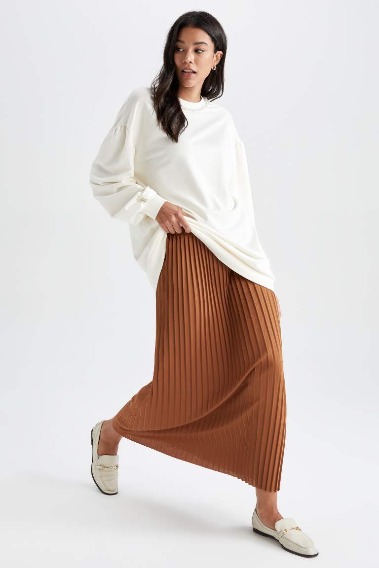 Regular Fit Crepe Knitted Skirt