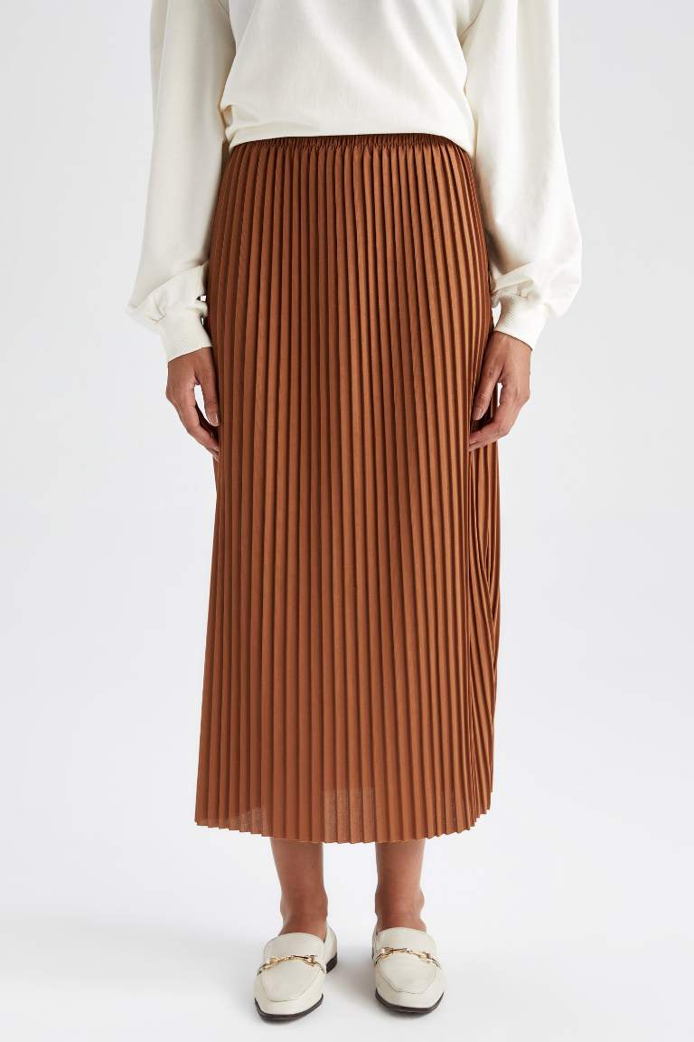 Regular Fit Crepe Knitted Skirt