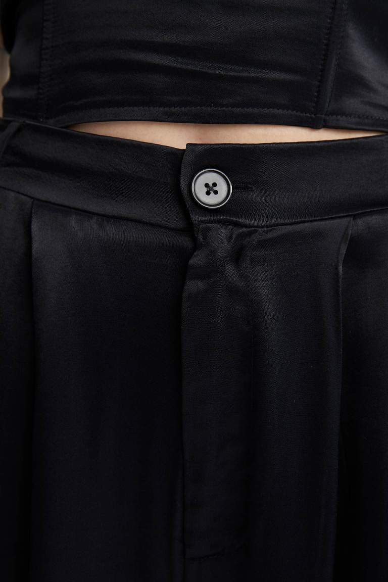 Normal Bel Geniş Paça Saten Pantolon