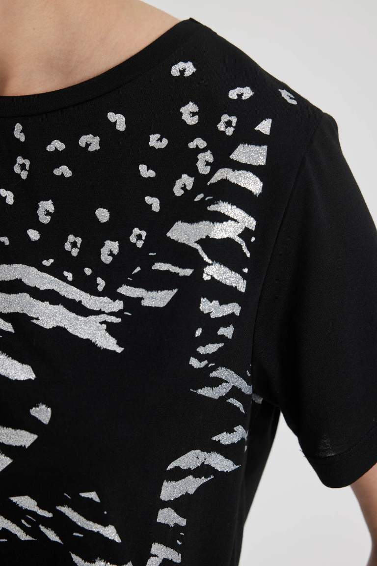 Traditional Regular Fit Crew Neck Star Patterned Short Sleeve T-Shirt