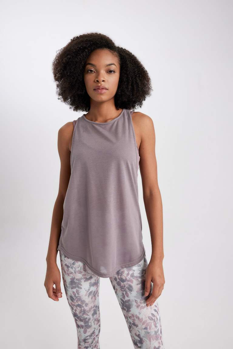 Comfort Fit Crew Neck Sleeveless Tank Top