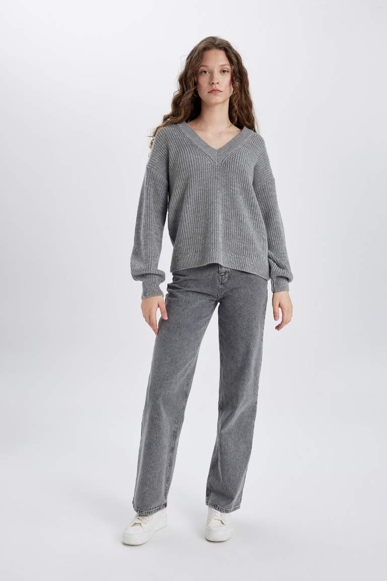 Oversize Geniş Kalıp V Yaka Basic Düz Triko Kazak