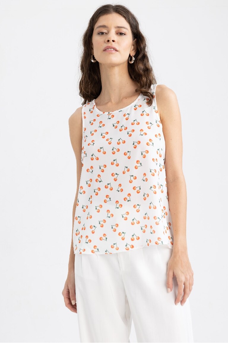 Regular Fit Sleeveless Blouse