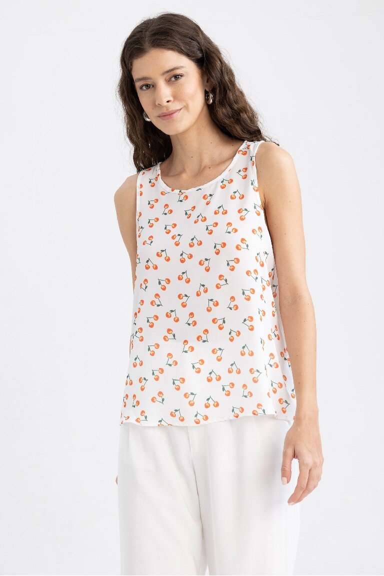 Regular Fit Sleeveless Blouse