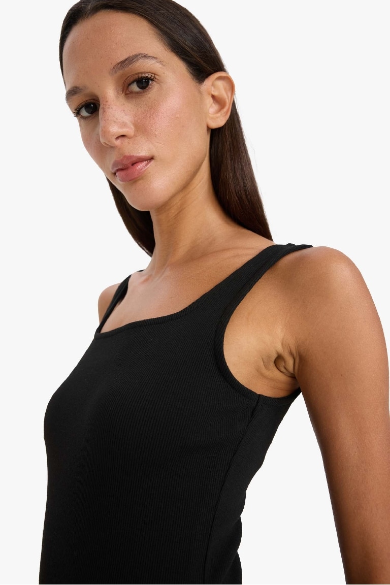 Bodycon Vücudu Saran Kare Yaka Basic Düz Fitilli Kaşkorse Askılı Midi Siyah Yazlık Elbise