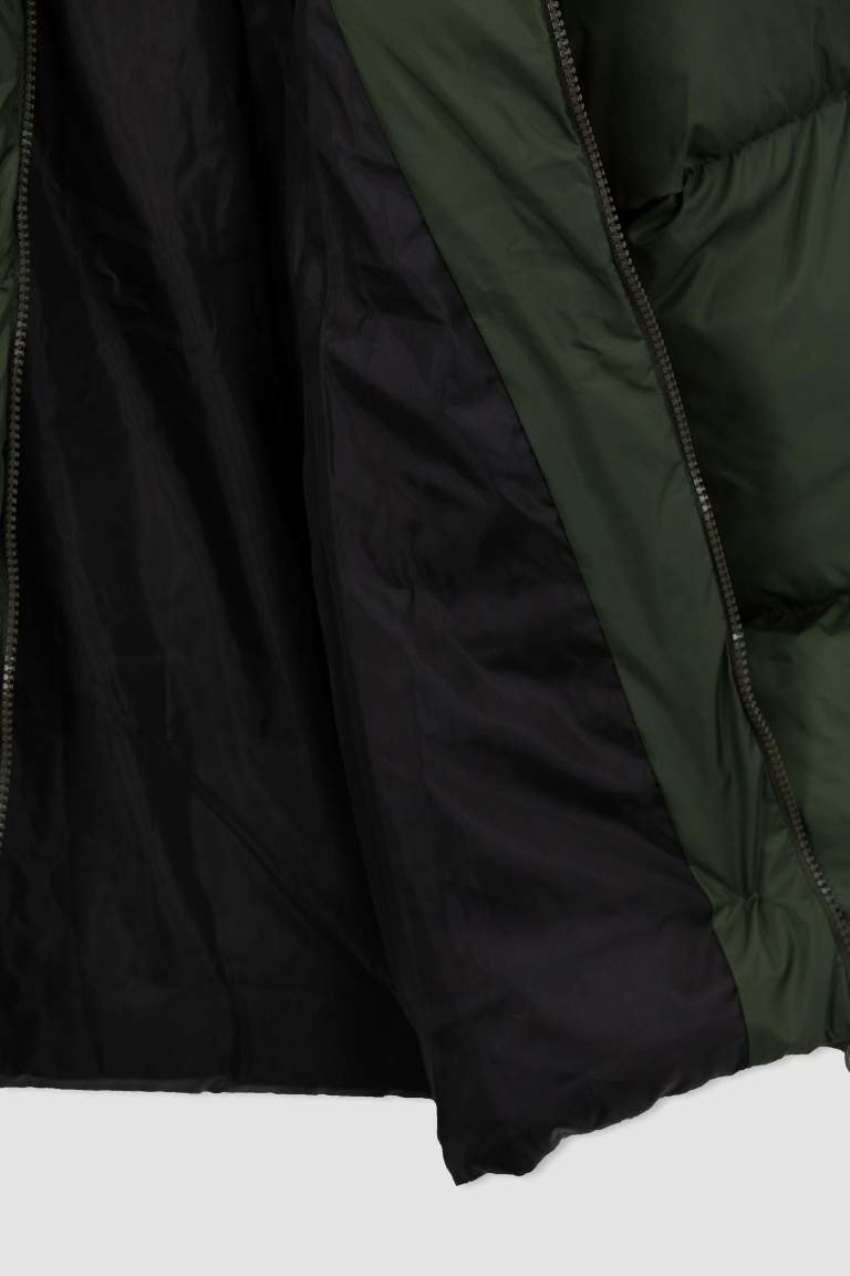 DeFactoFit Standart Fit Kapüşonlu Anorak Tafta Şişme Mont