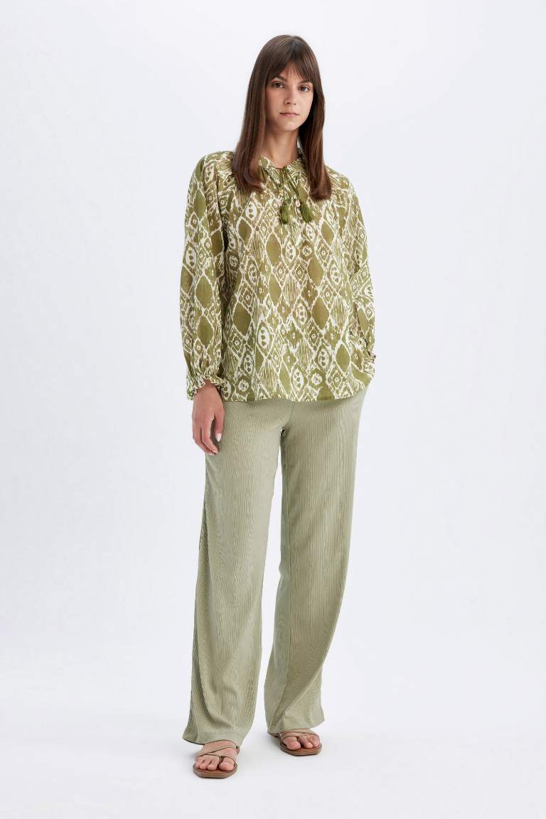 Relax Fit Wrinkled Wide Leg Trousers