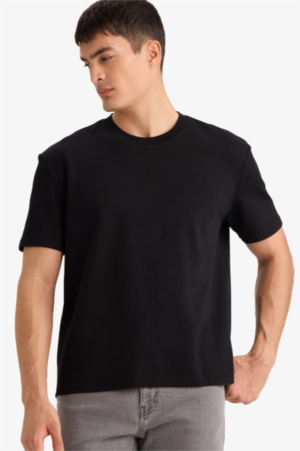 Regular Fit Dokulu Basic Tişört