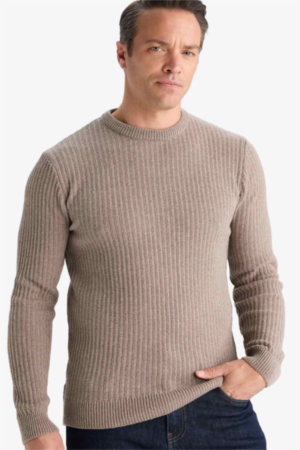 Standart Fit Bisiklet Yaka Basic Dokulu Triko Kazak