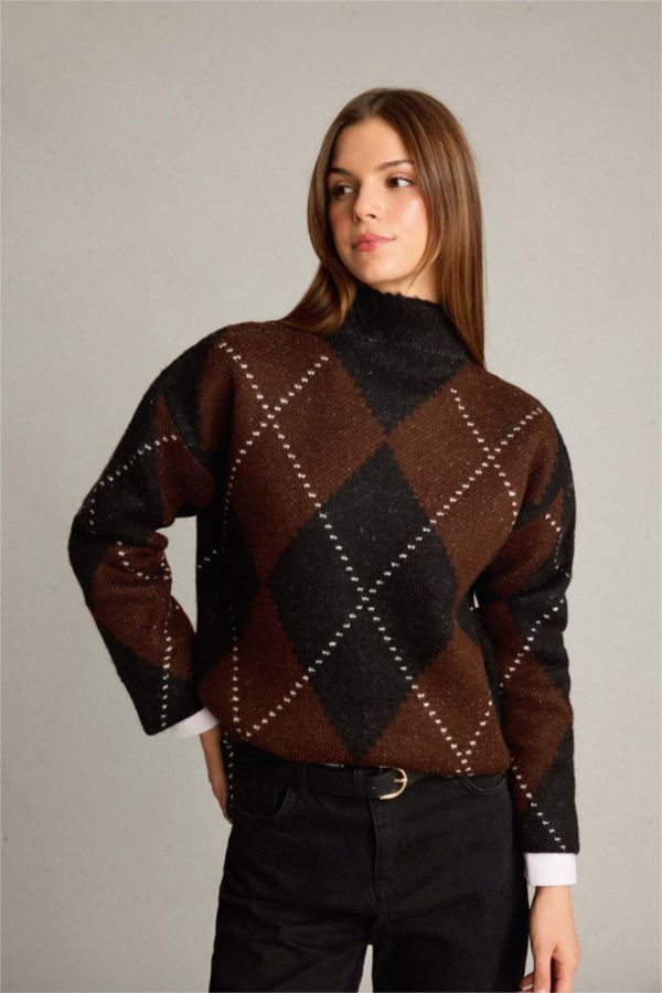 Overshirt Fit Yarım Balıkçı Yaka Baklava Desenli Triko Kazak 