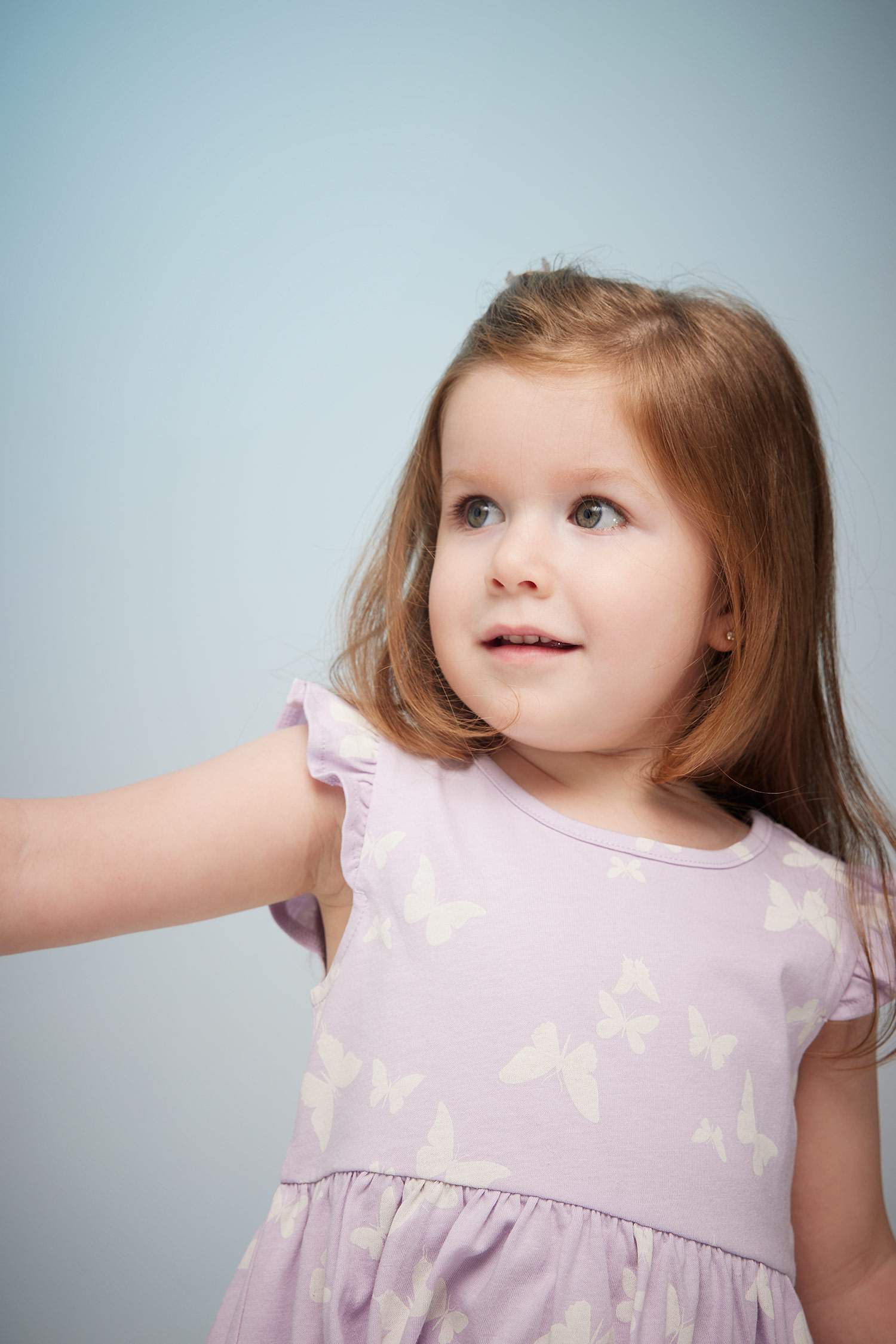 فستان بناتي بقصة عادية بدون أكمام