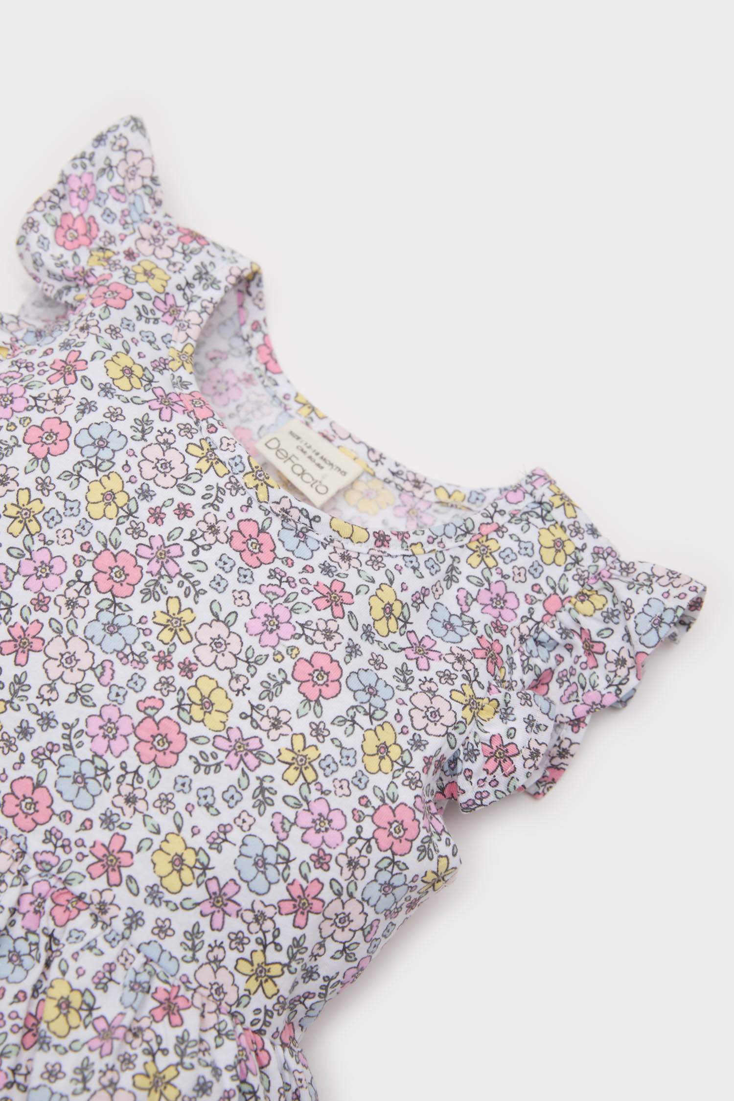 فستان بناتي قصة عادية نص كم بياقة مستديرة