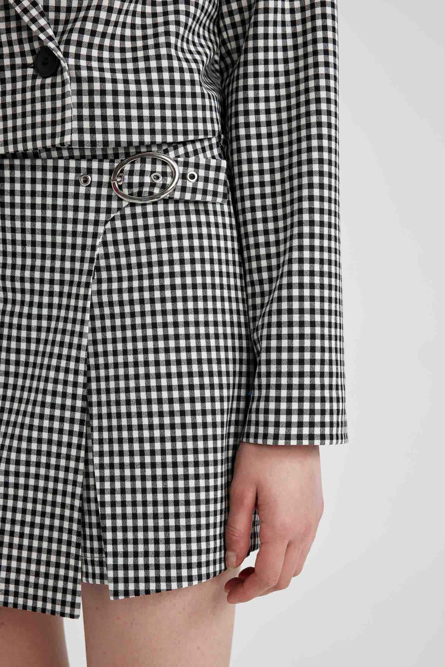 شورت قصة عادية