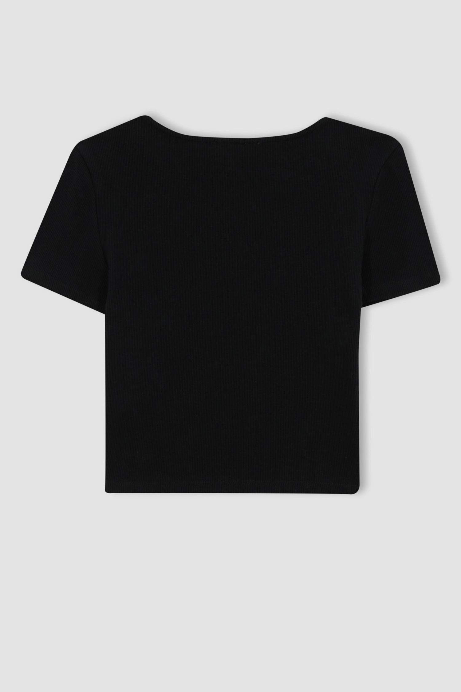 Футболка кроп приталенного кроя