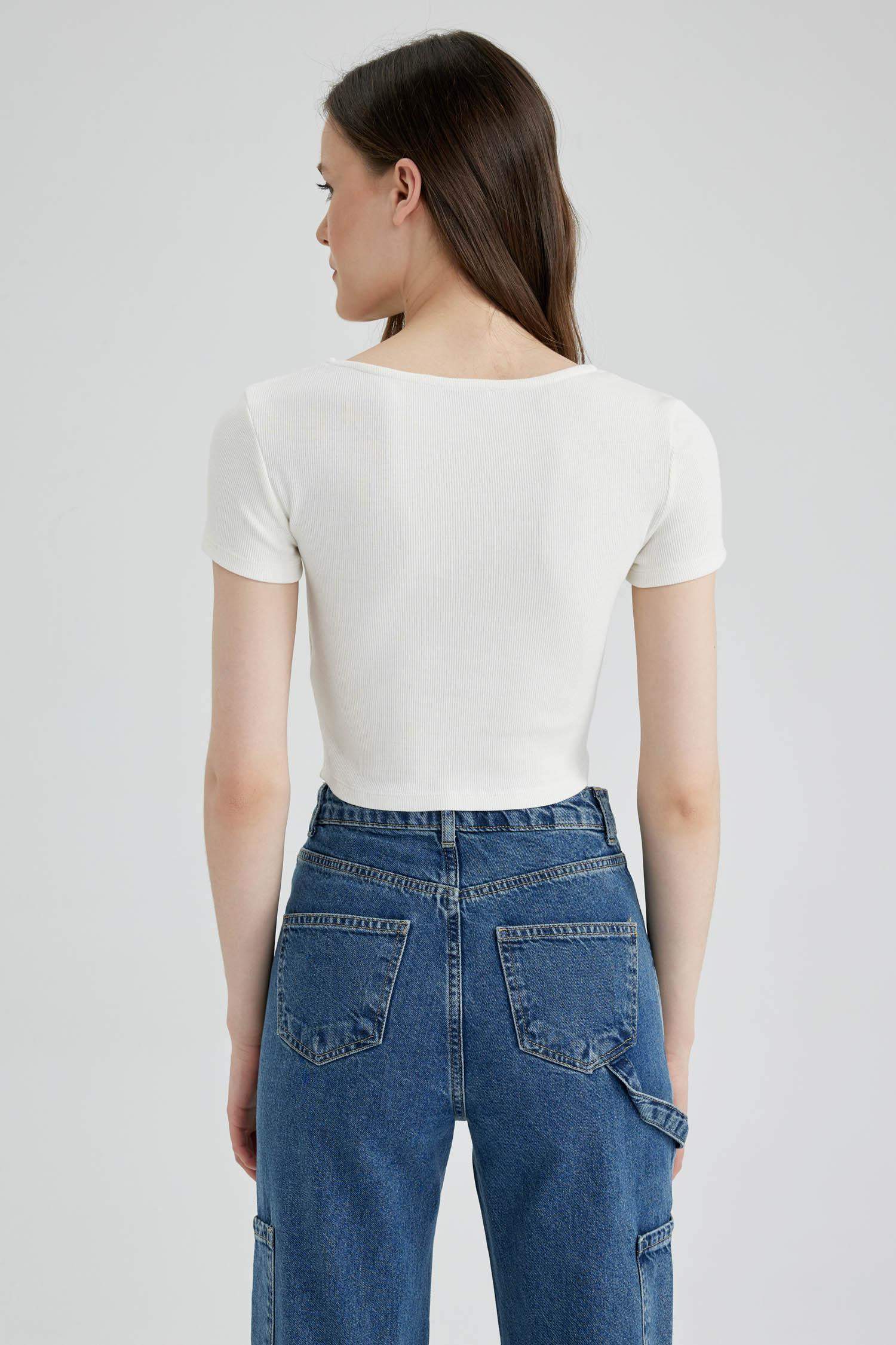 Fitted U-Neck Basic Short Sleeve Crop T-Shirt