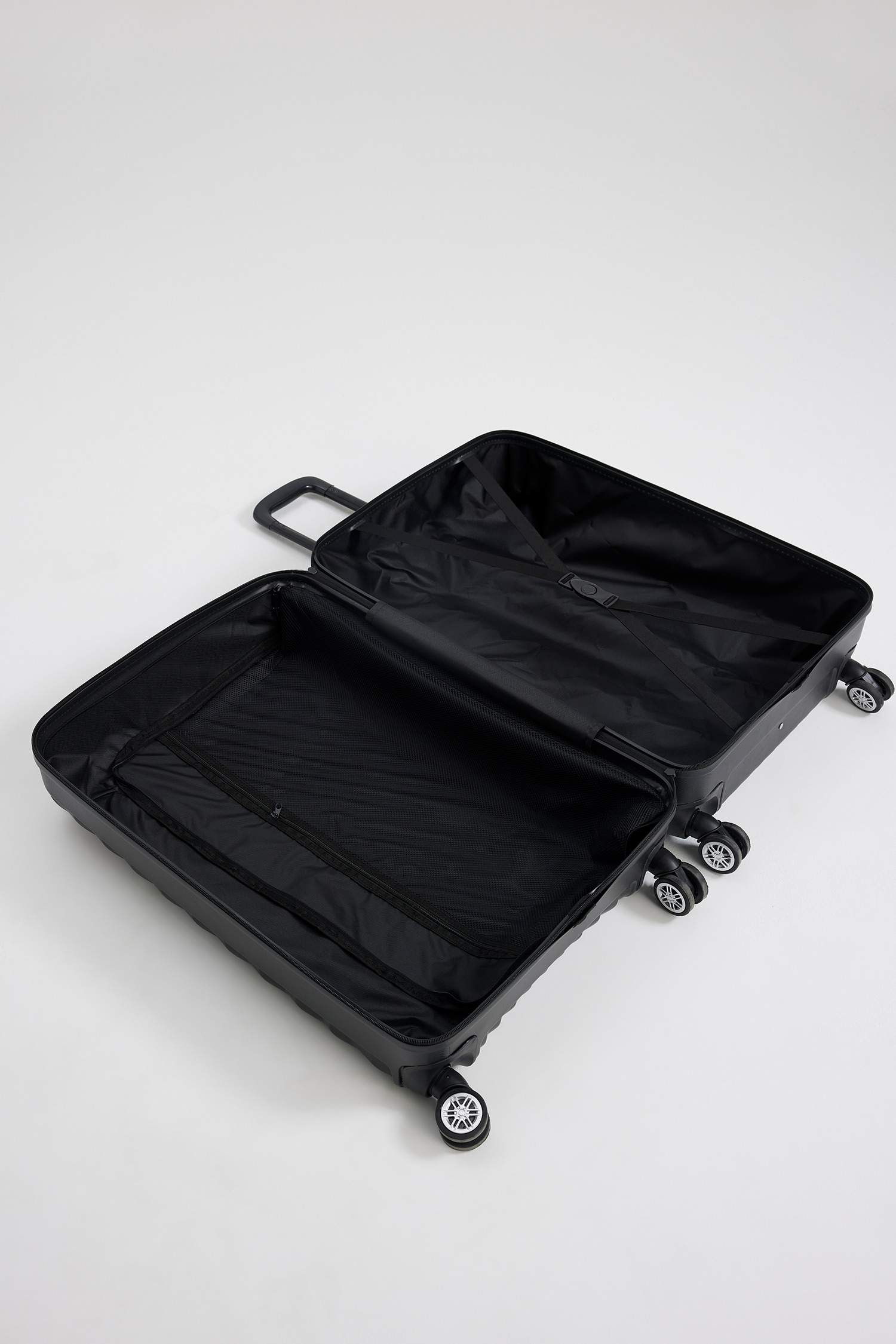 Unisex Medium Size Check Checked Hard Covered Luggage