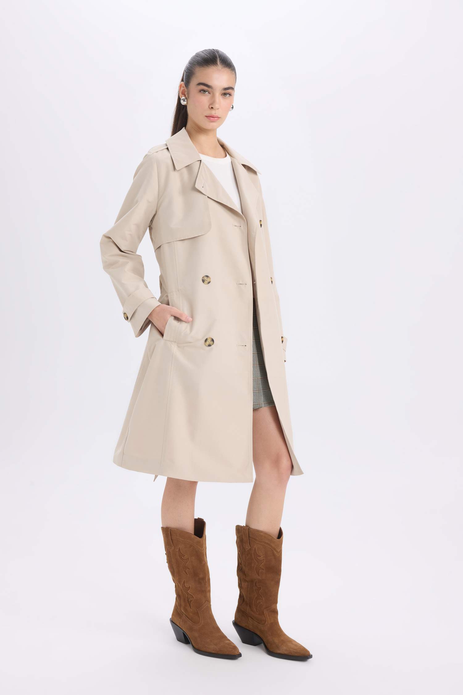 Su Geçirmez Mevsimlik Trençkot Kruvaze Yaka Düğmeli Cepli Kemerli Apoletli