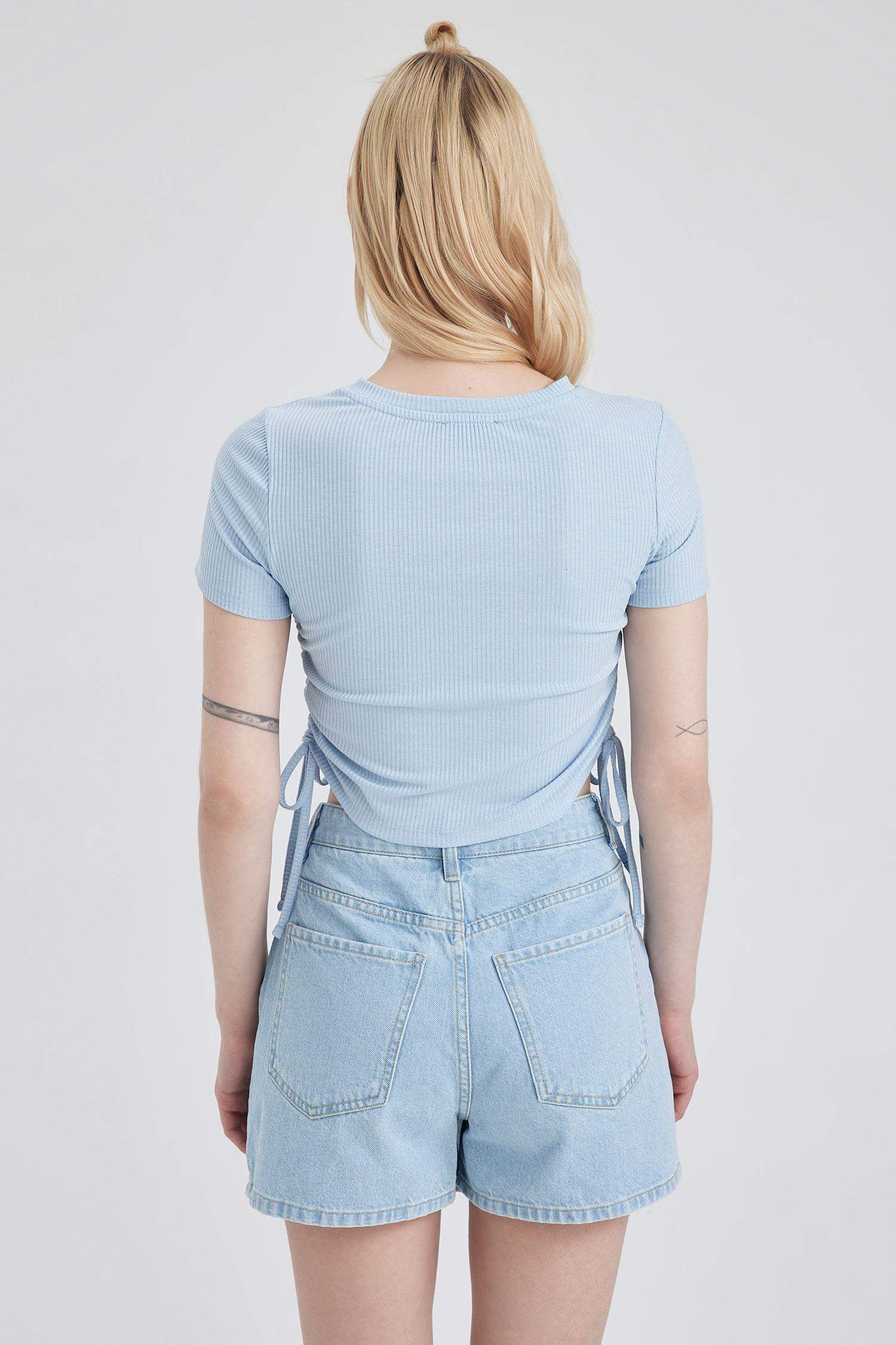 تيشيرت نص ردن مطبوع بياخة مستديرة