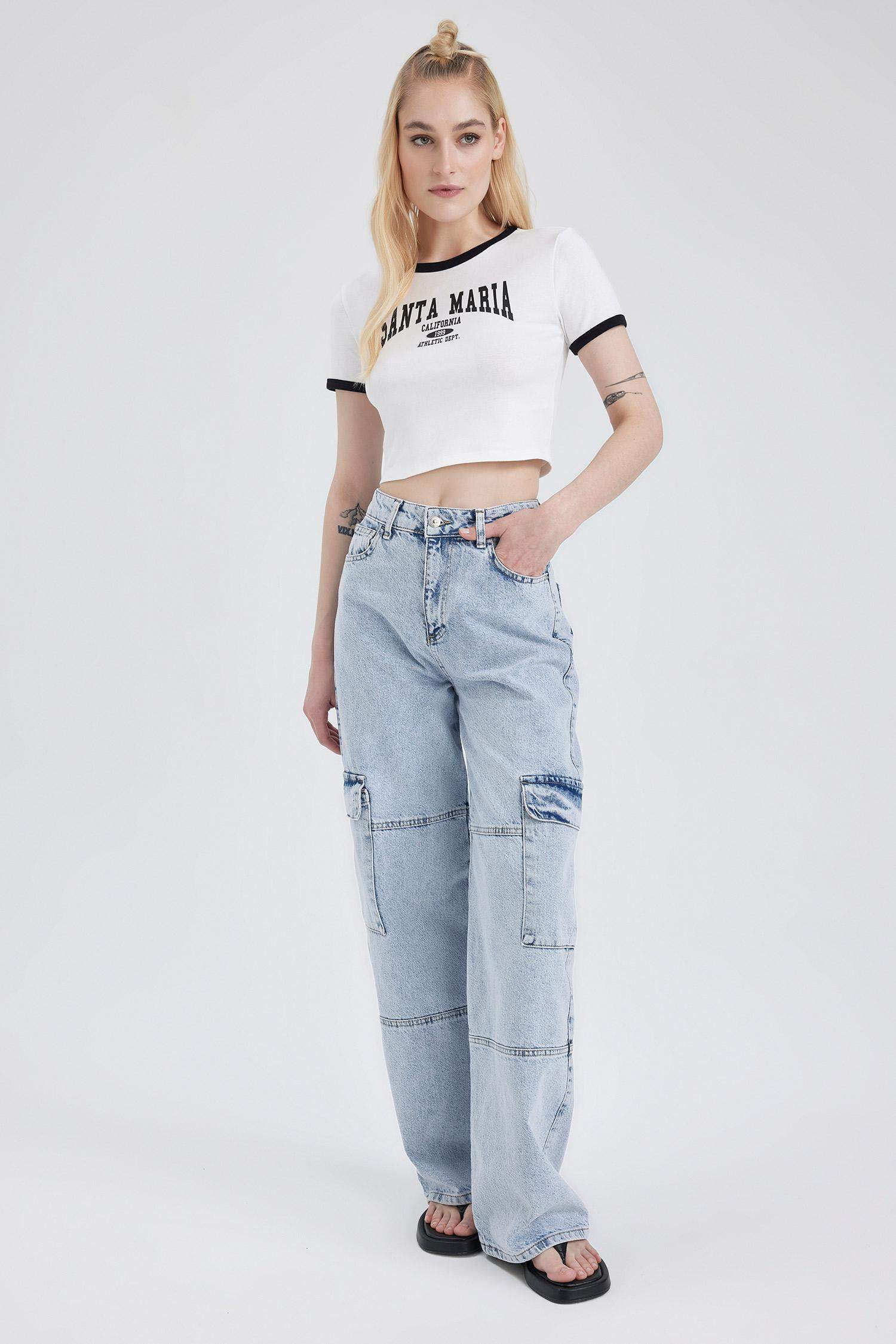 Fitted Crew Neck Printed Short Sleeve Crop T-Shirt