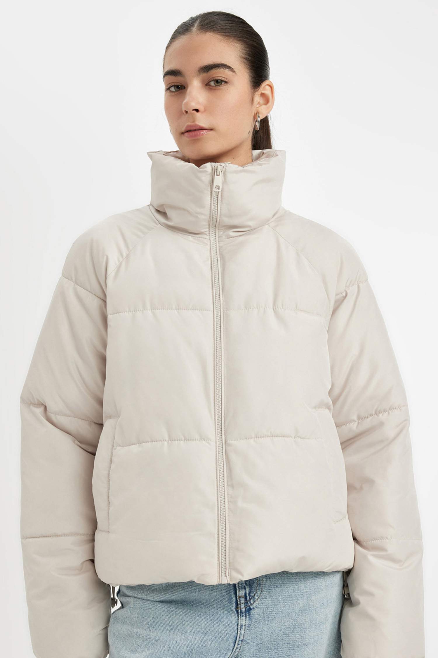 Su Geçirmez Şişme Mont Dik Yaka Fermuarlı Cepli Kısa