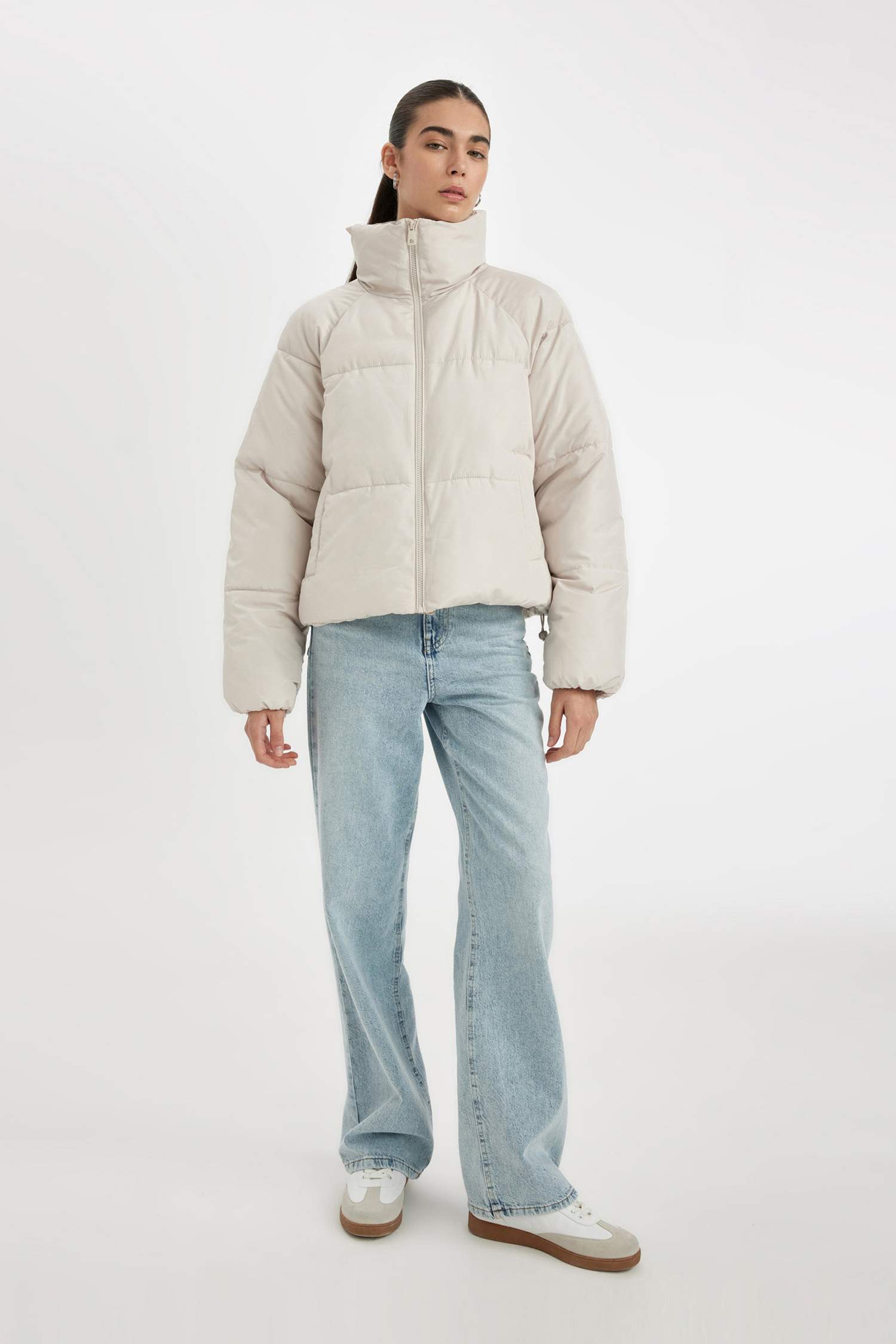 Su Geçirmez Şişme Mont Dik Yaka Fermuarlı Cepli Kısa