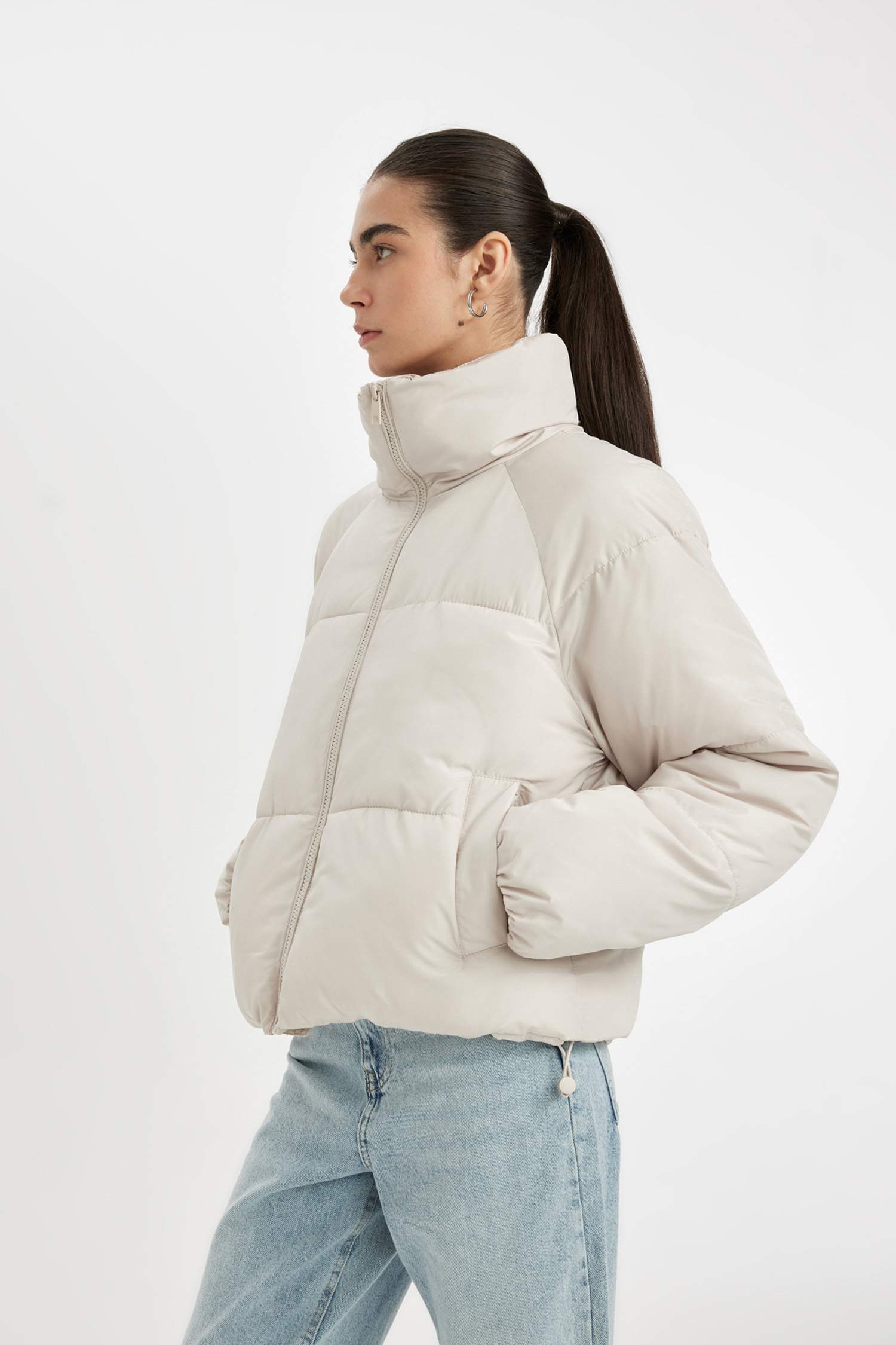 Su Geçirmez Şişme Mont Dik Yaka Fermuarlı Cepli Kısa