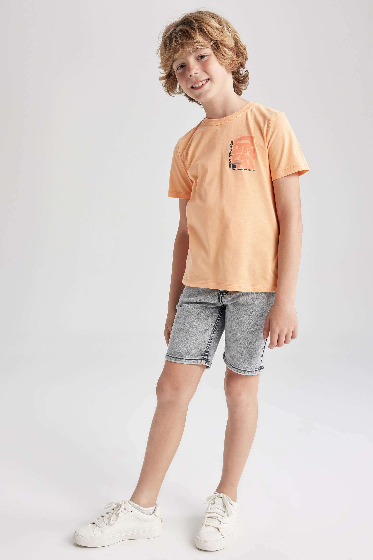 تي شيرت اولادي مطبوع قصة عادية