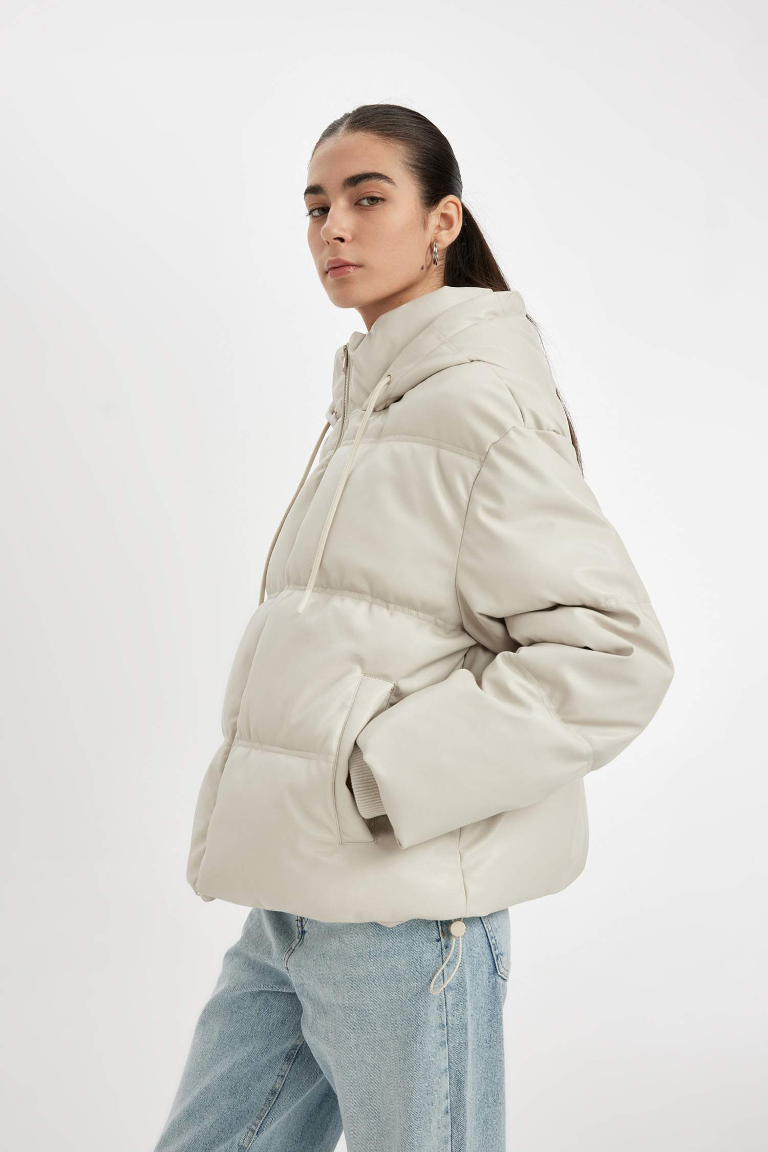 Su İtici Regular Kalıp Kapüşonlu İçi Polarlı Fermuarlı Cepli Suni Deri Mont