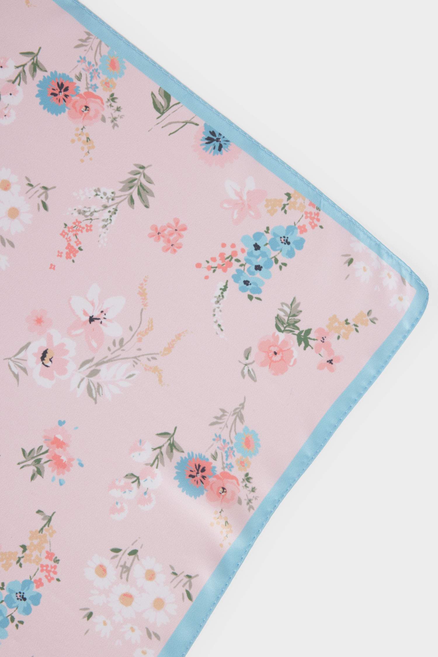 Kadın Çiçekli Dokuma Fular