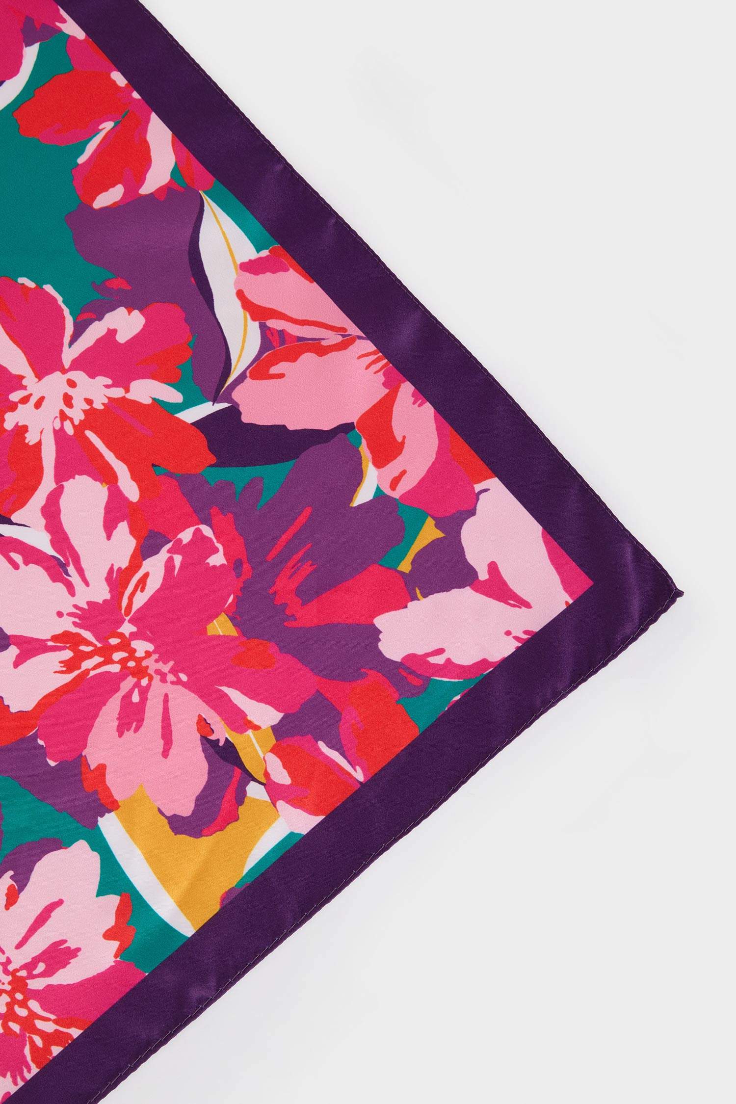 Kadın Desenli Fular