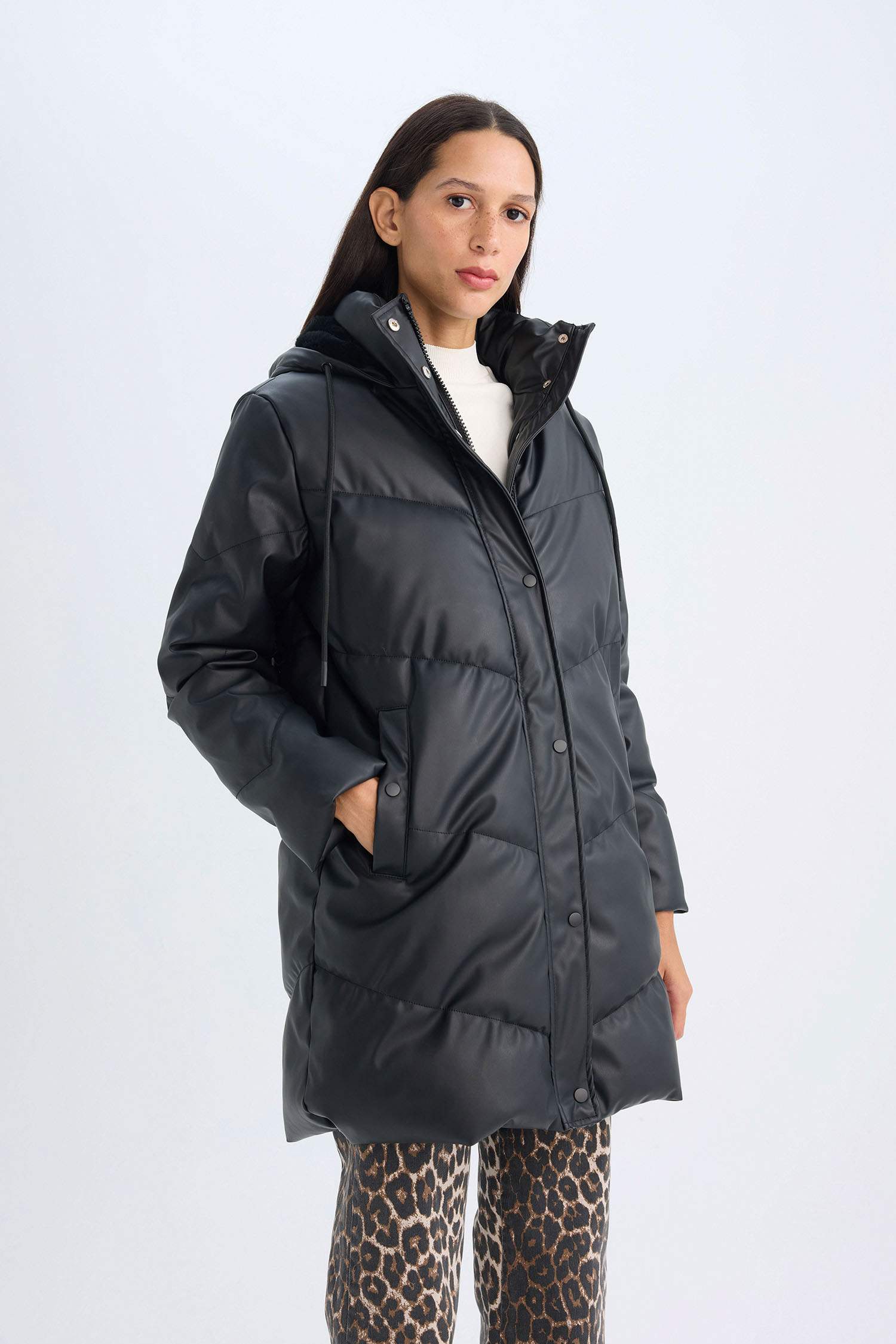 Su İtici Uzun Şişme Mont Parka Isı Yalıtımlı Kapitoneli Kapüşonlu Puffer