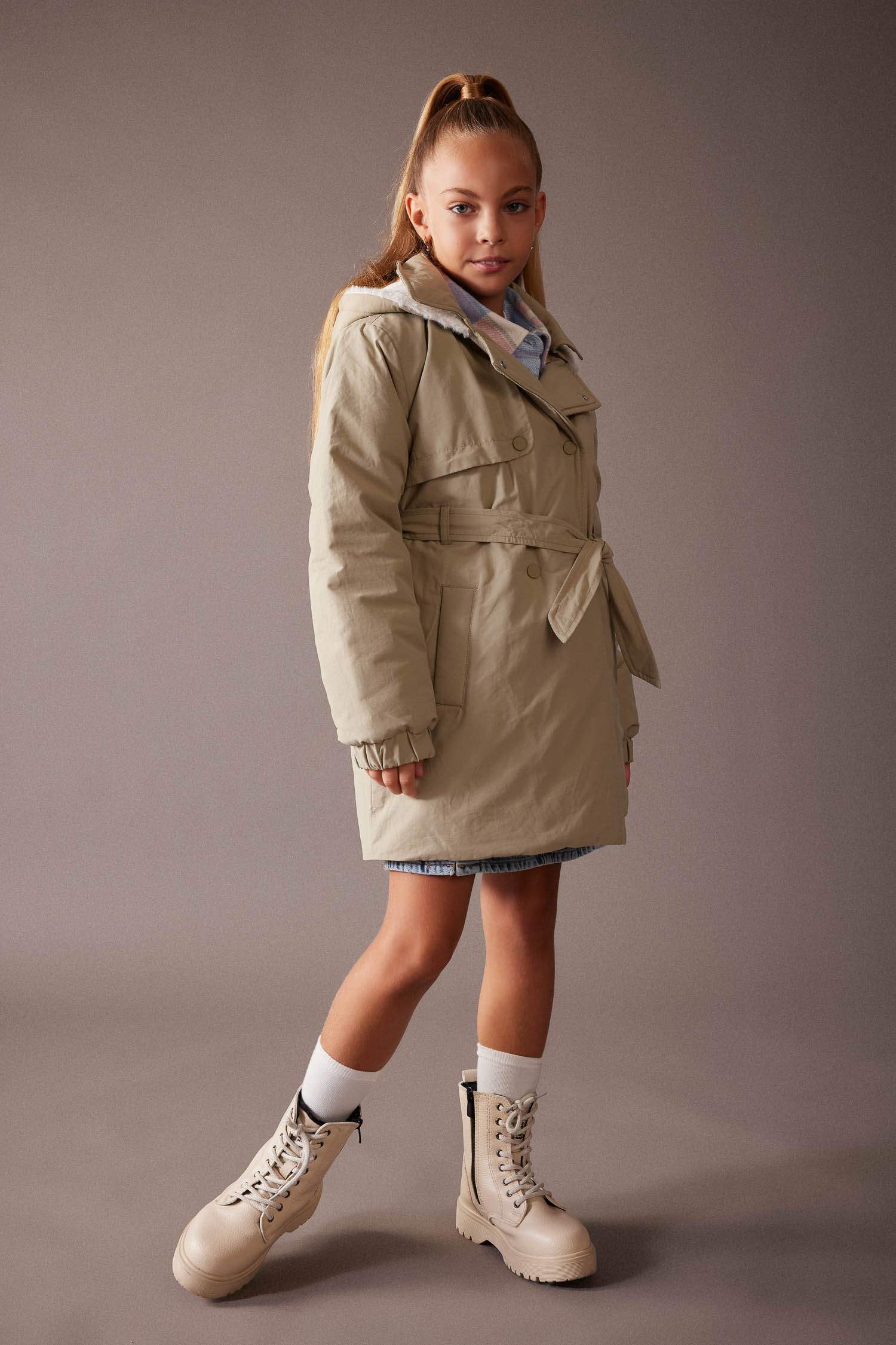 Дождевик водоотталкивающий с капюшоном для девочек