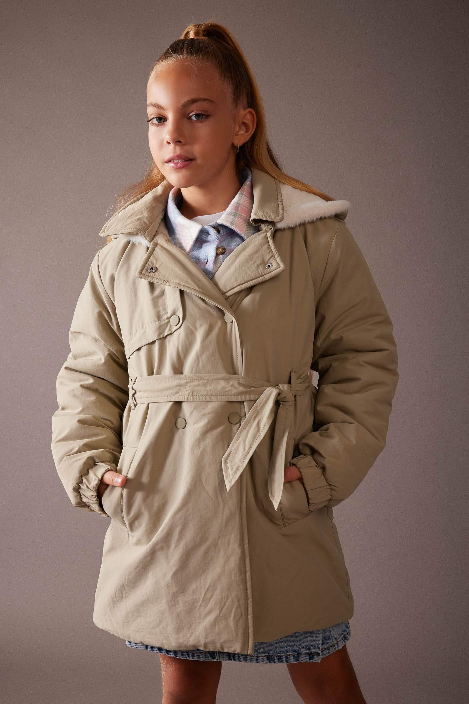 Дождевик водоотталкивающий с капюшоном для девочек
