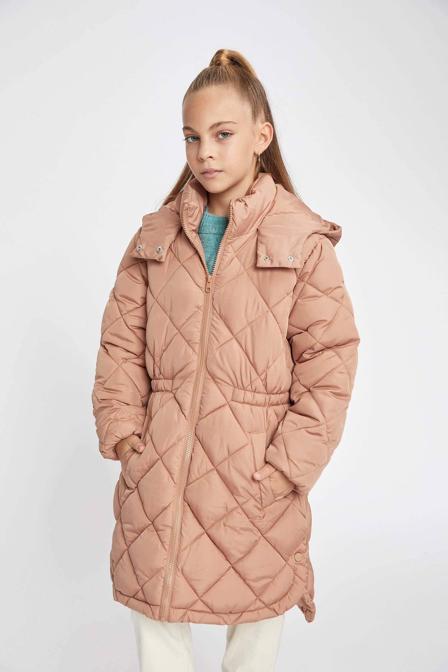 قمصلة نفخ طويل بناتي مبطن بغطاء للرأس