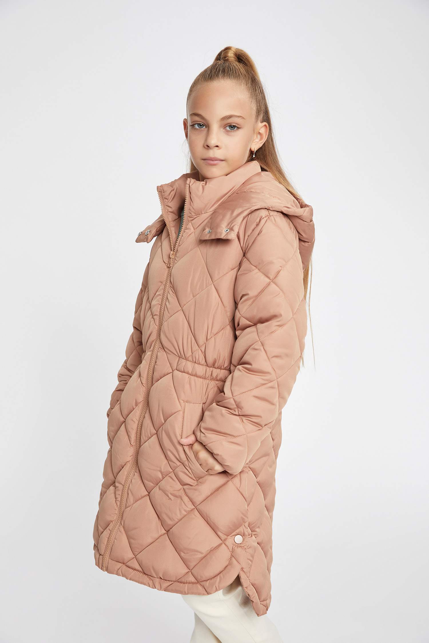 قمصلة نفخ طويل بناتي مبطن بغطاء للرأس