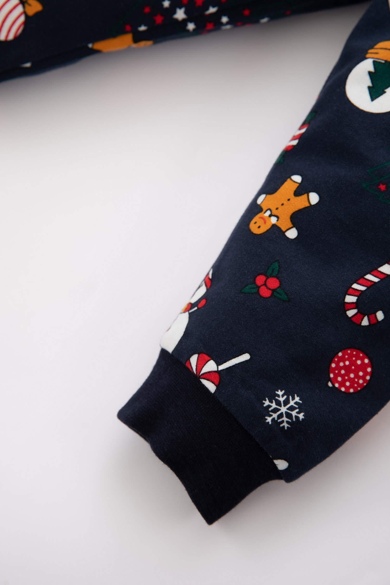 Сәби Ұл жаңа жыл 2 Трикотаж жиынтығы