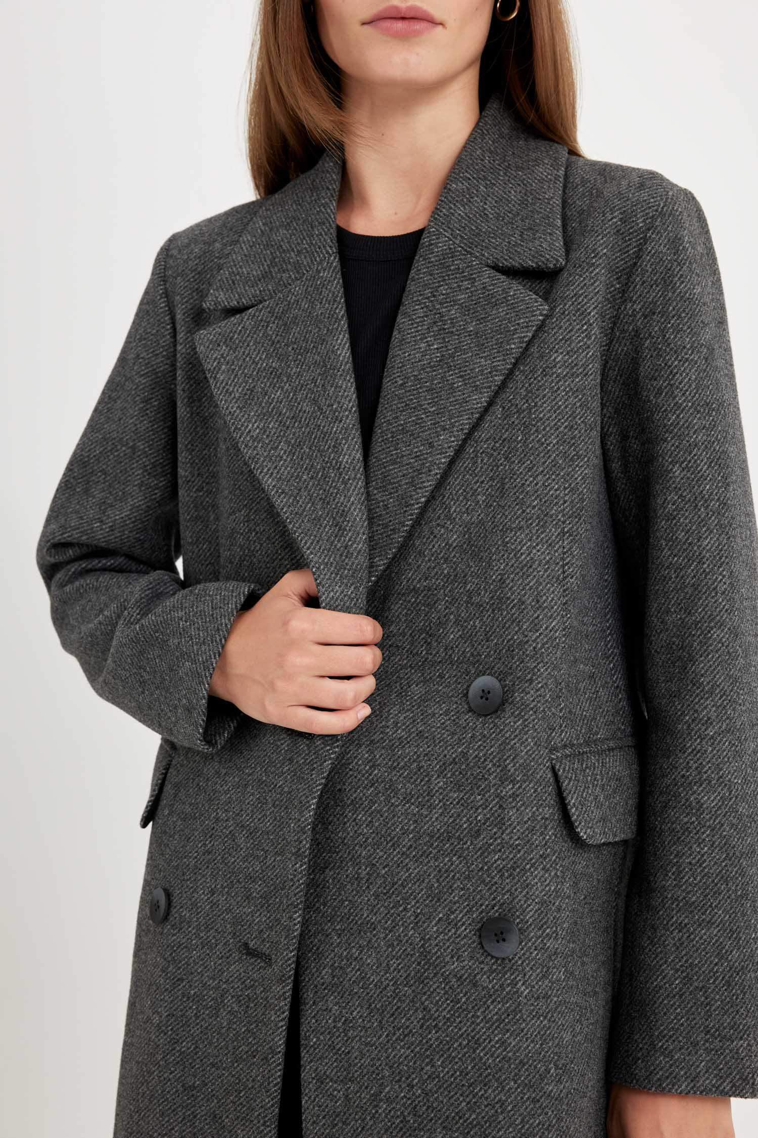 Regular Kalıp Kruvaze Yaka Düğmeli Cepli Uzun Kaşe Kaban