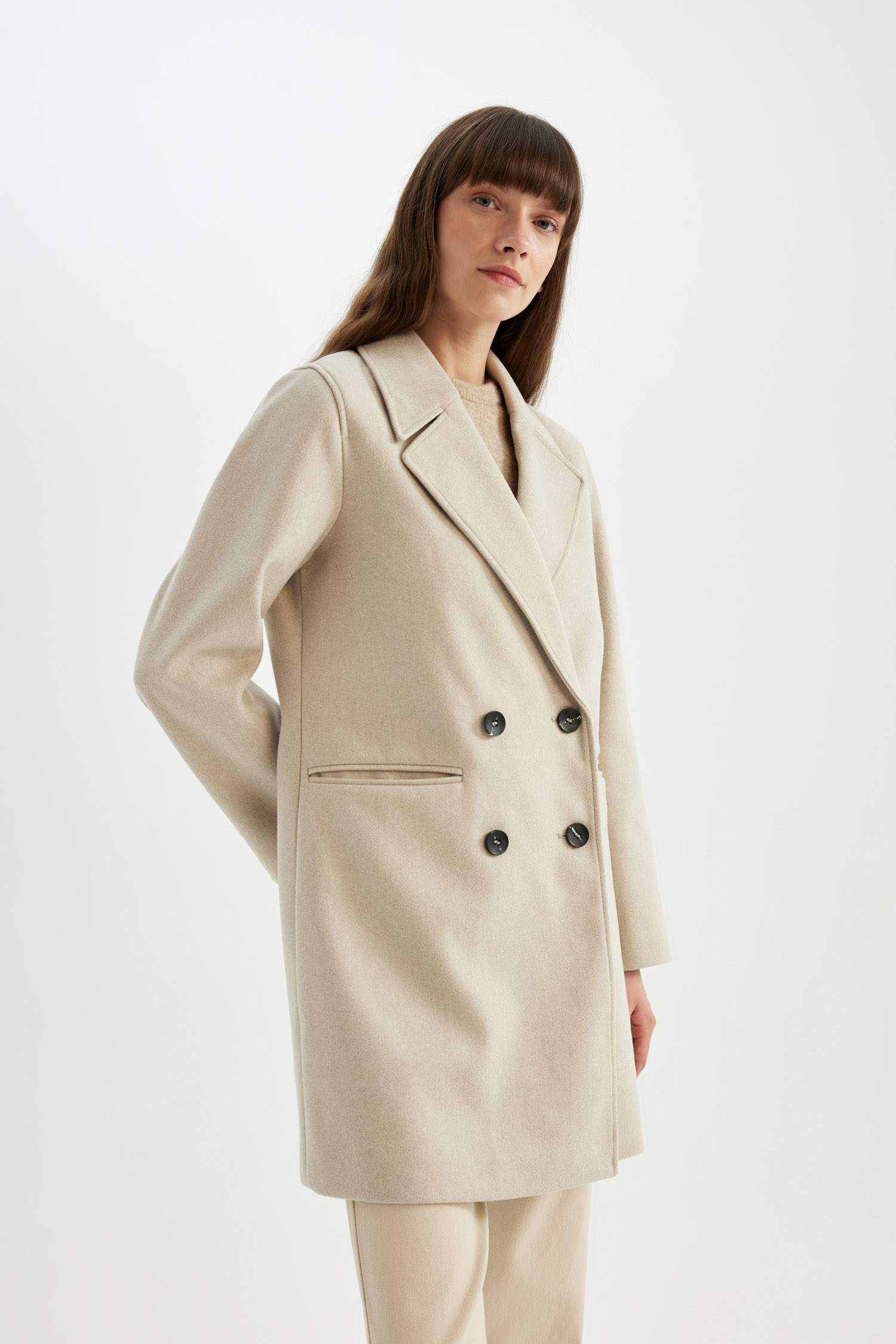 بالطو جوخ قصة مريحة