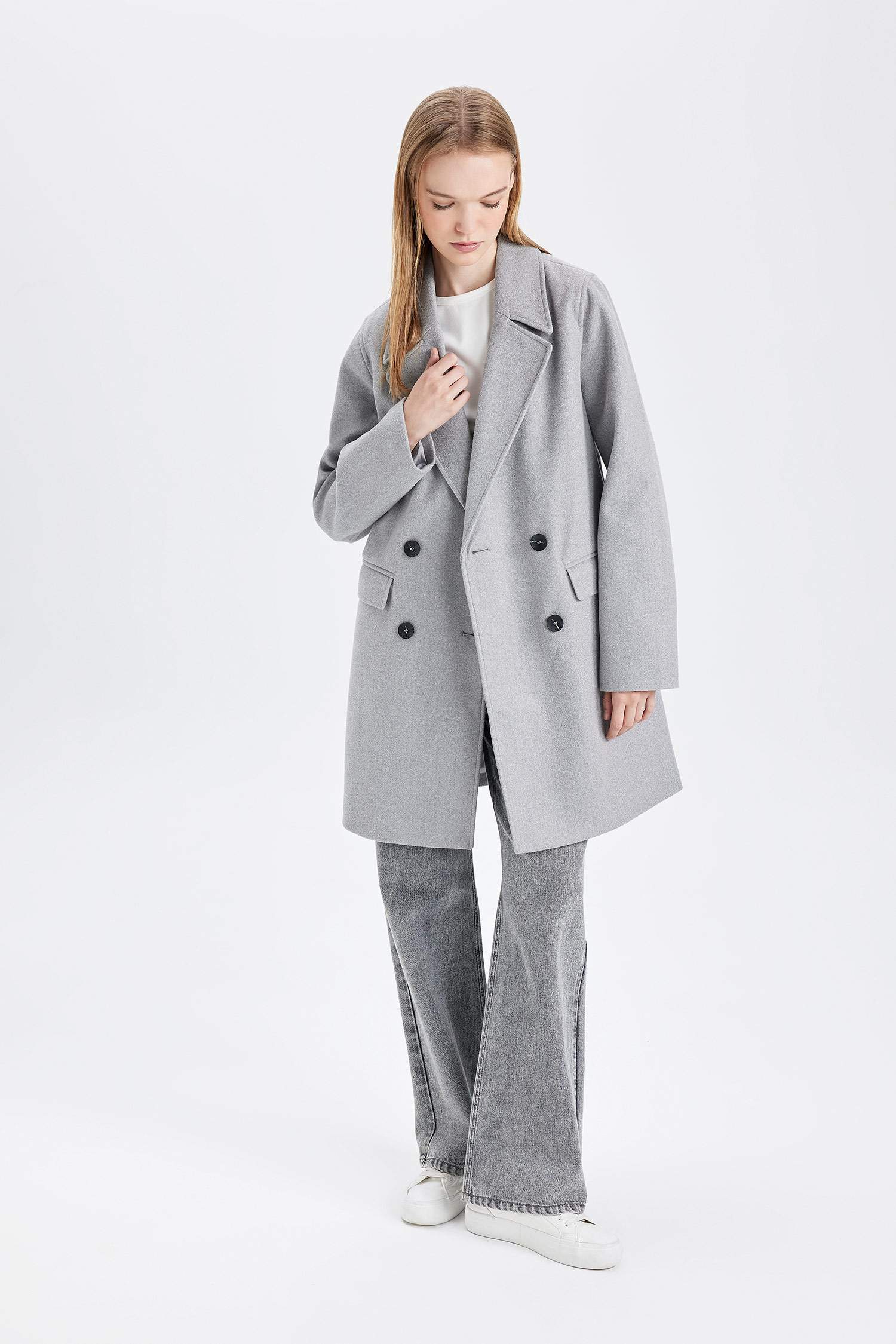 Rüzgar Geçirmez Uzun Kaşe Kaban Oversize Geniş Kalıp Kruvaze Yaka Düğmeli